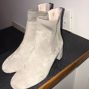 BRAND NEW grey ankle boots!